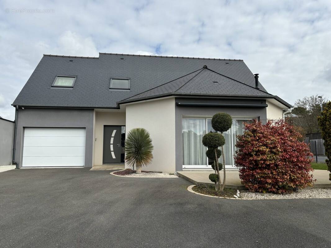 Maison à FOUGERES
