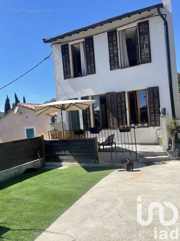 Photo 1 - Maison à LA ROQUETTE-SUR-SIAGNE