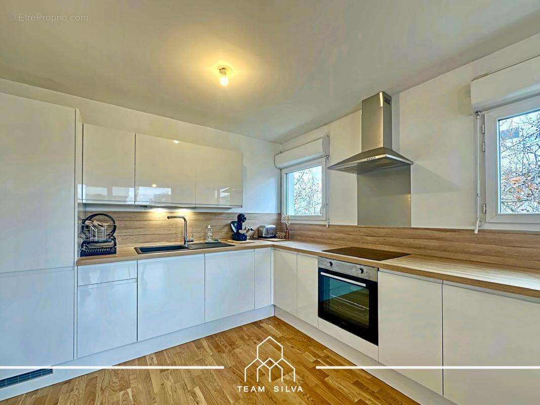 Appartement à LYON-8E