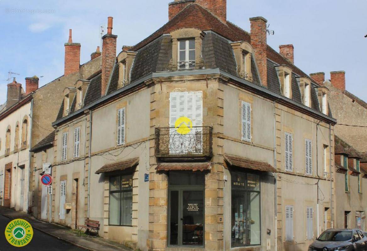 Appartement à BOURBON-L&#039;ARCHAMBAULT