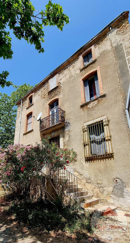 Maison à FEUILLA
