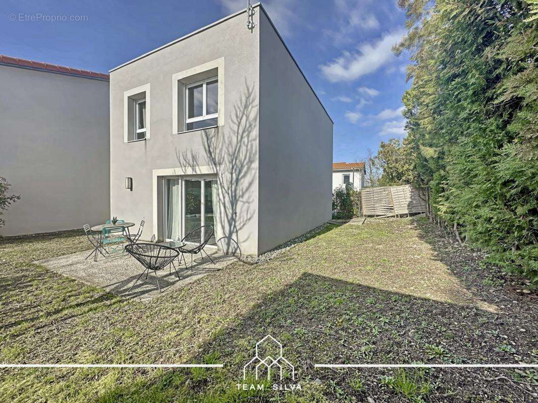 Maison à JONAGE