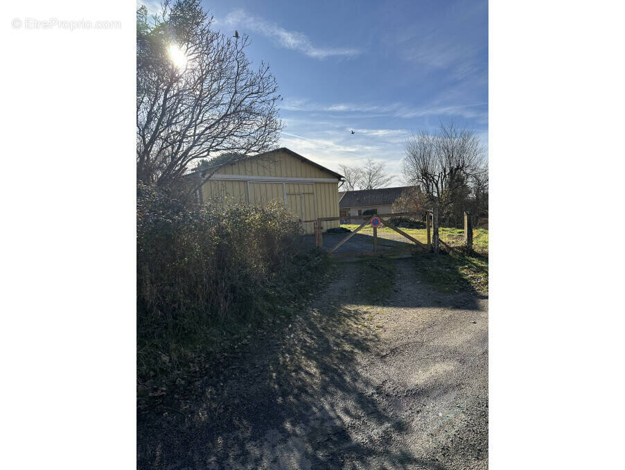 Autre à ISLE