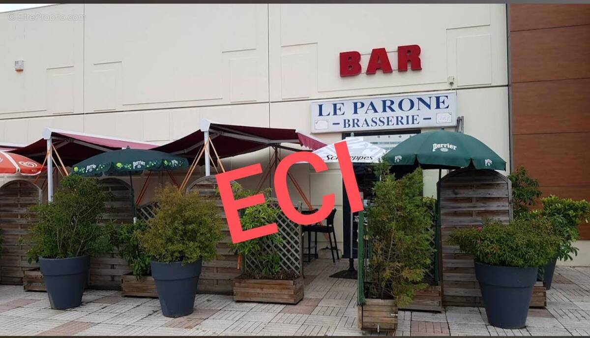 Commerce à MAUREPAS