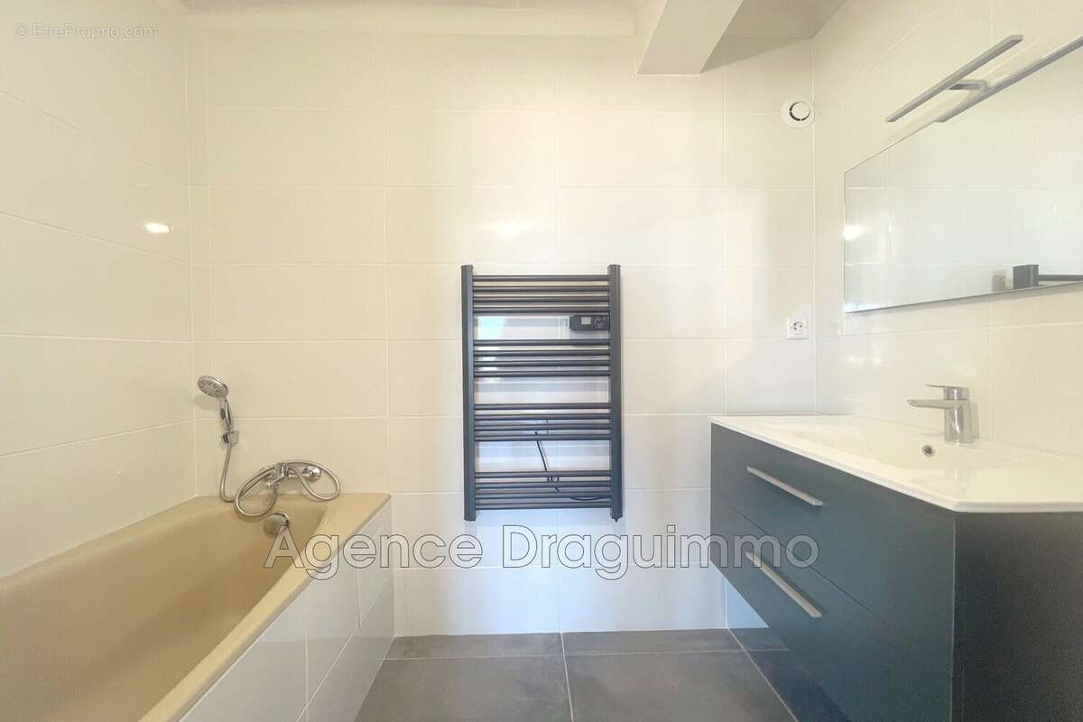 Appartement à DRAGUIGNAN