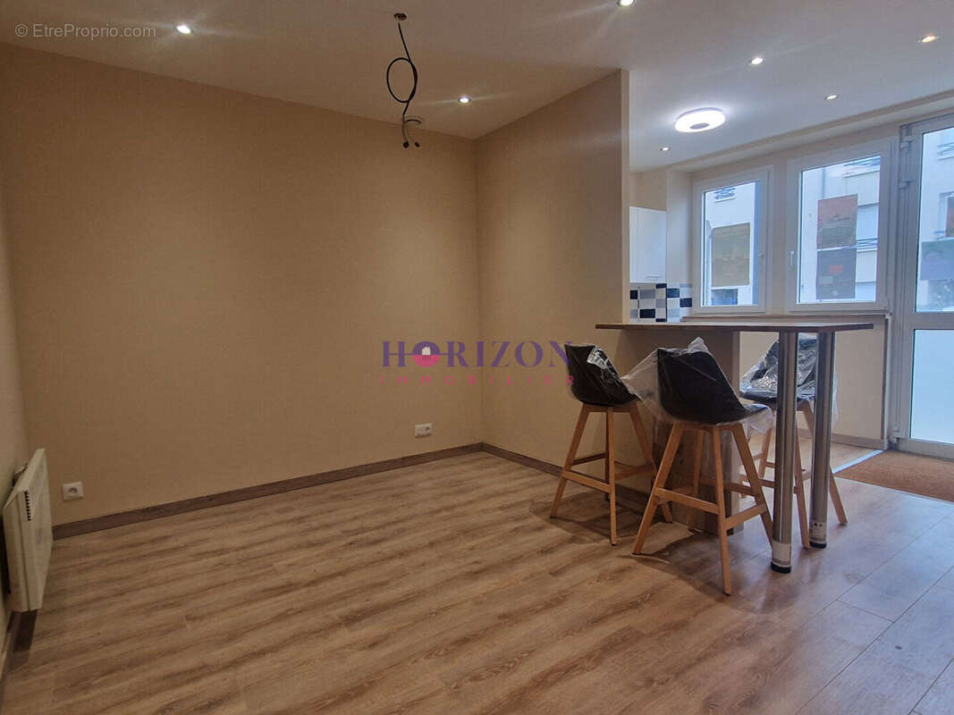 Appartement à LA CHAPELLE-EN-SERVAL