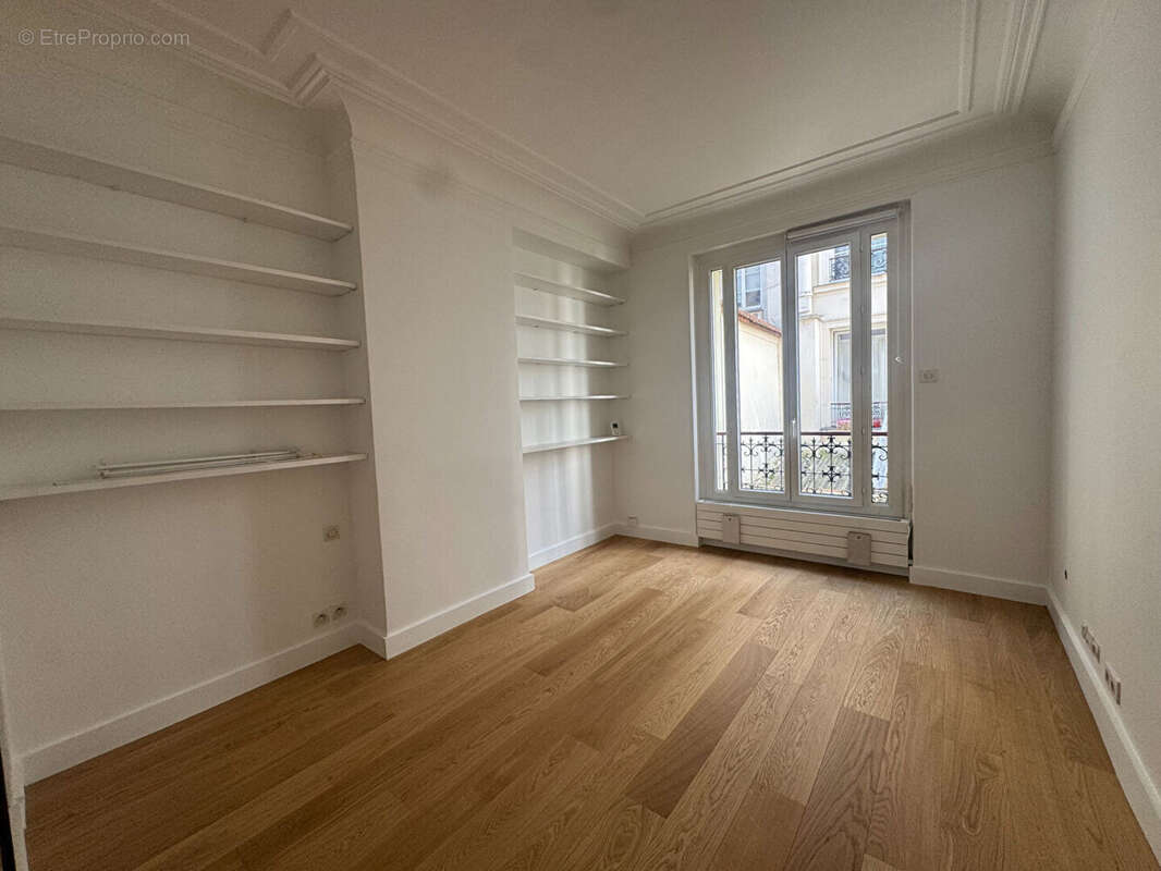 Appartement à PARIS-19E
