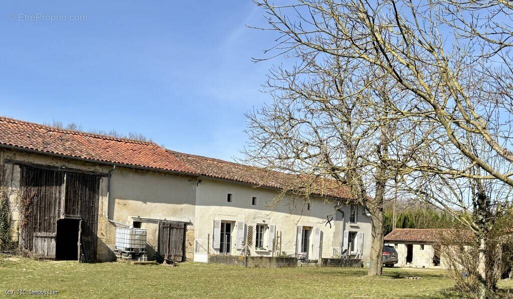 Maison à CIVRAY