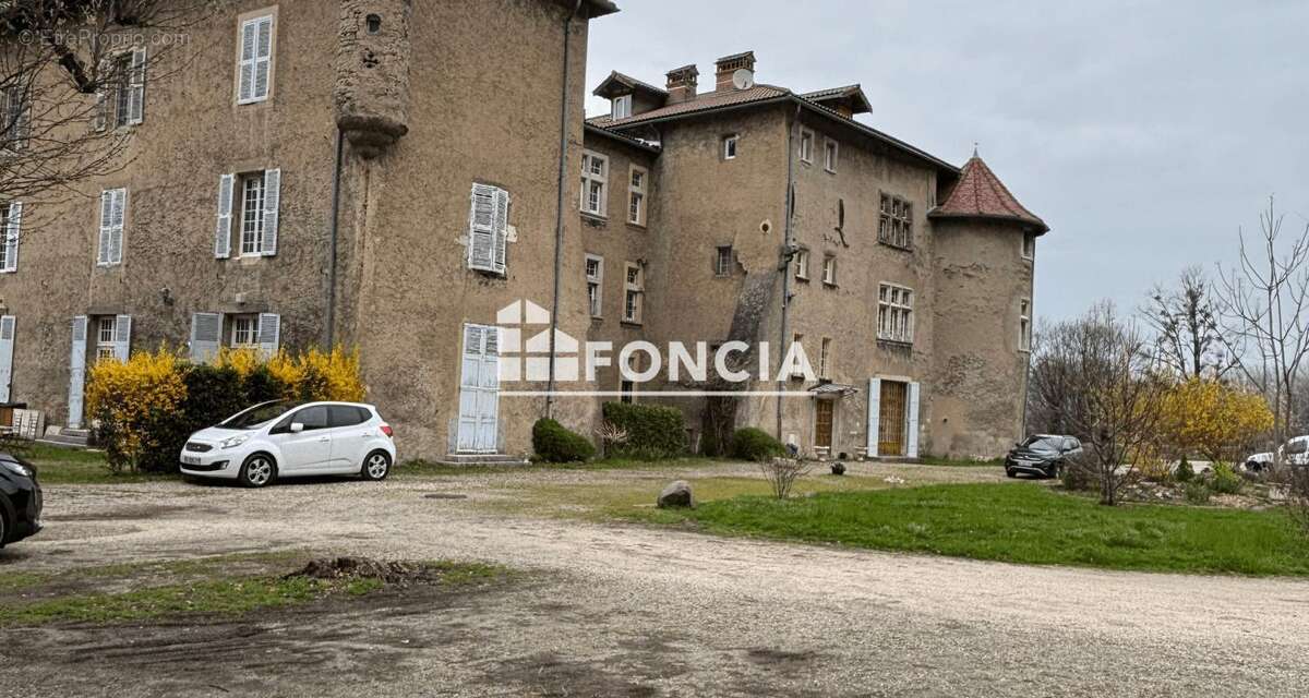 Appartement à FROGES