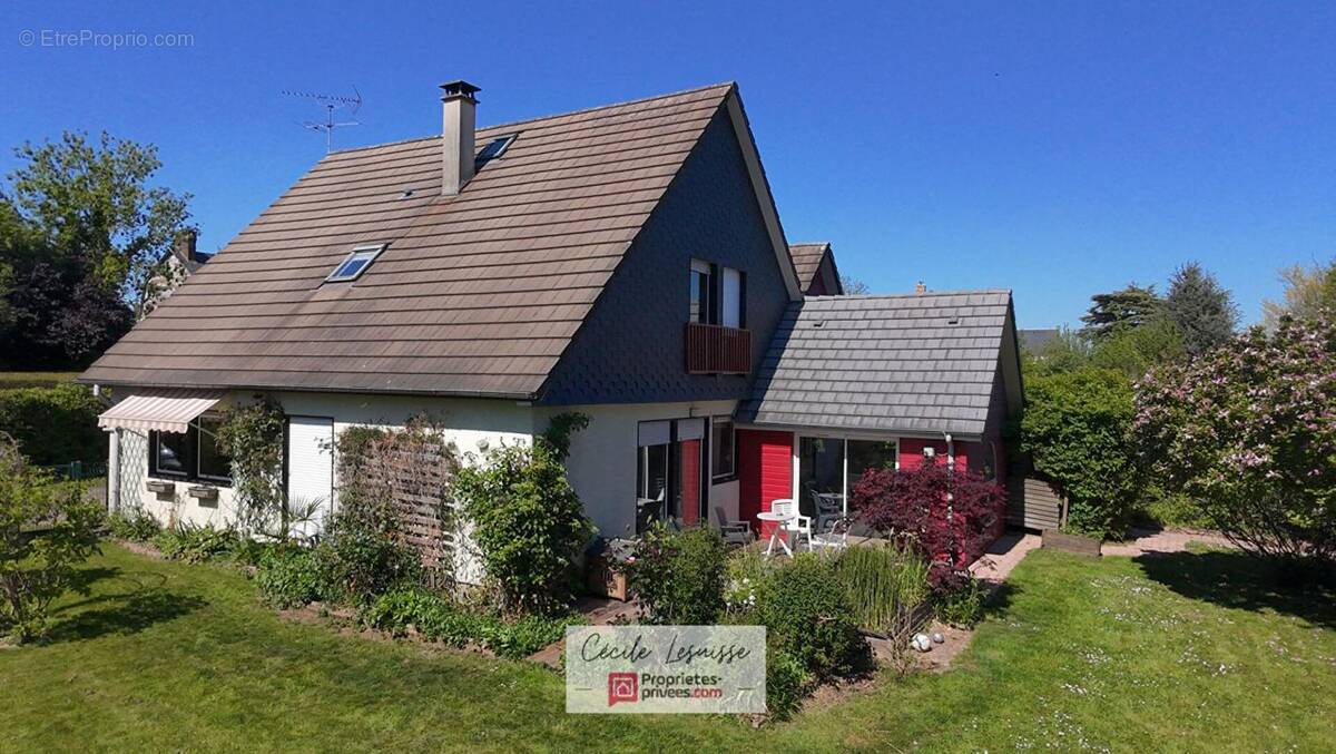 Maison à LA TRINITE-DU-MONT
