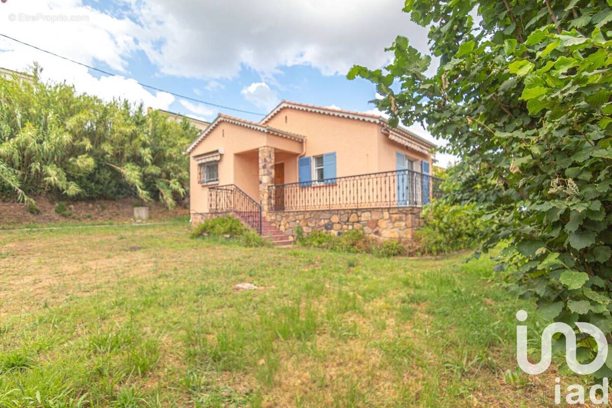Photo 1 - Maison à PUGET-SUR-ARGENS