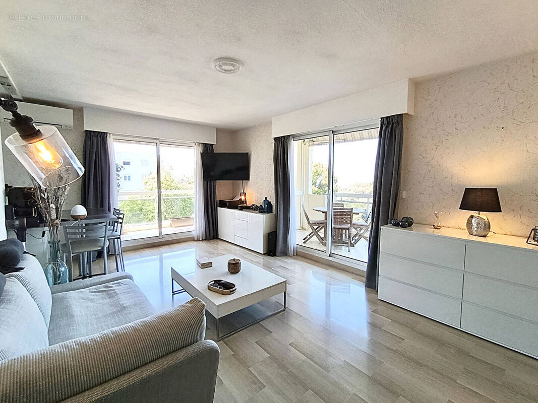 Appartement à MOUGINS
