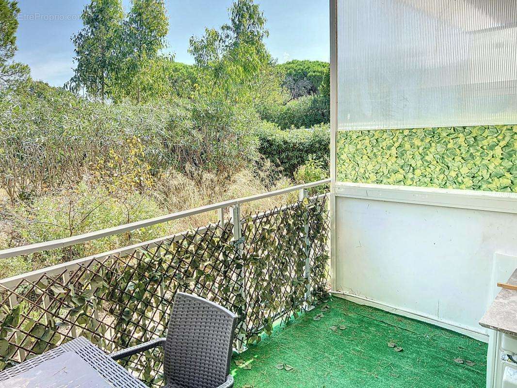 Appartement à PUGET-SUR-ARGENS
