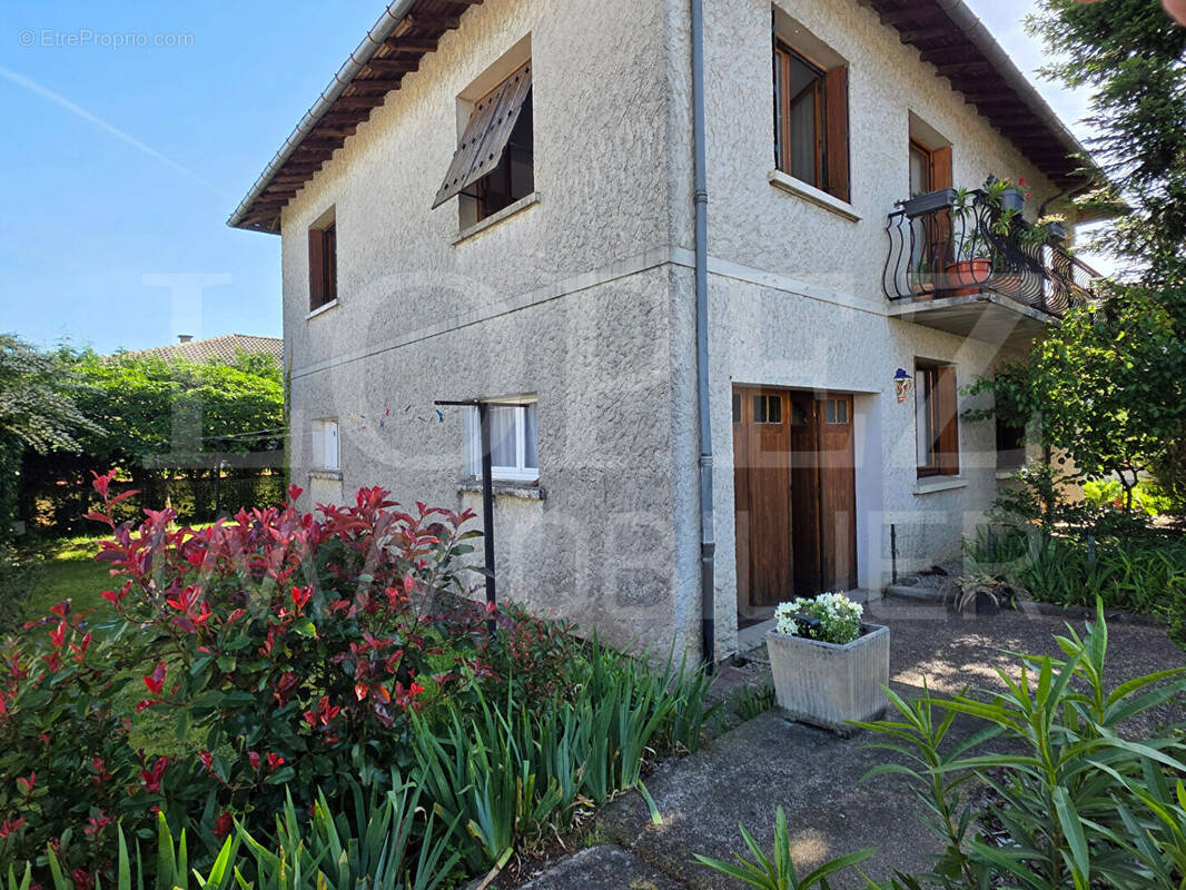 Maison à AUSSILLON