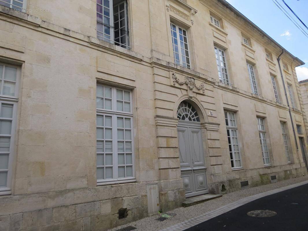 Appartement à FONTENAY-LE-COMTE