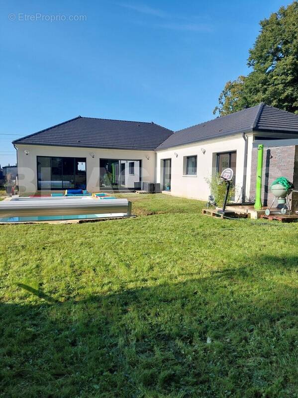 1000058524 - Maison à CHOISY-EN-BRIE