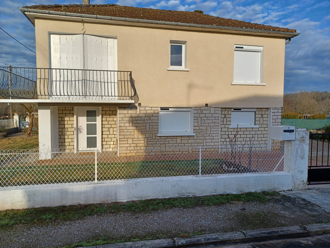 Maison à CUBJAC