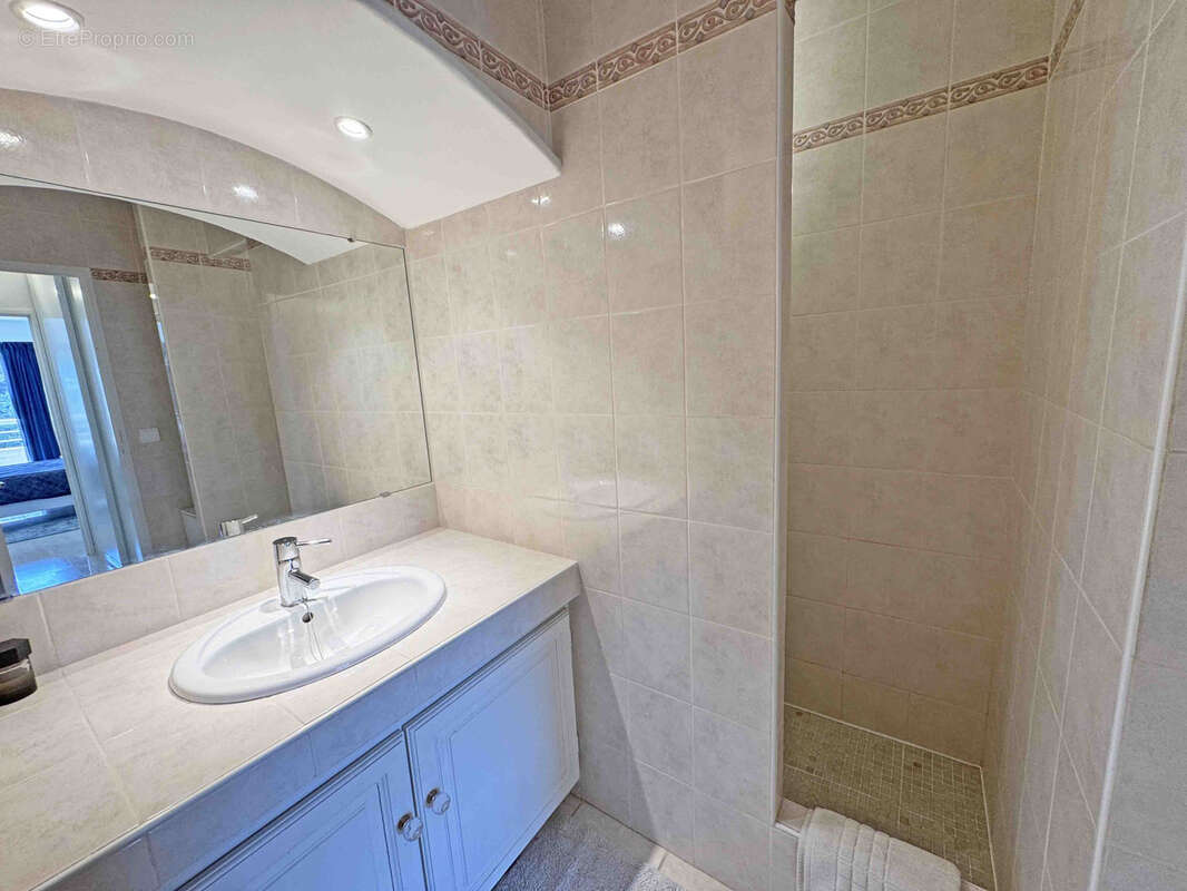 Appartement à VENCE