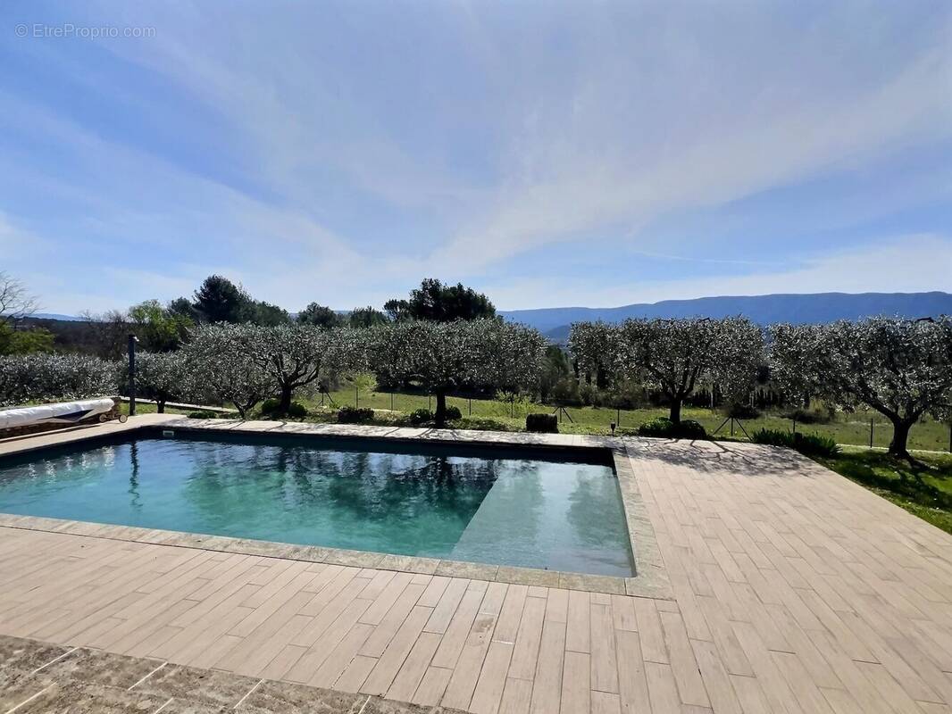Maison à GORDES