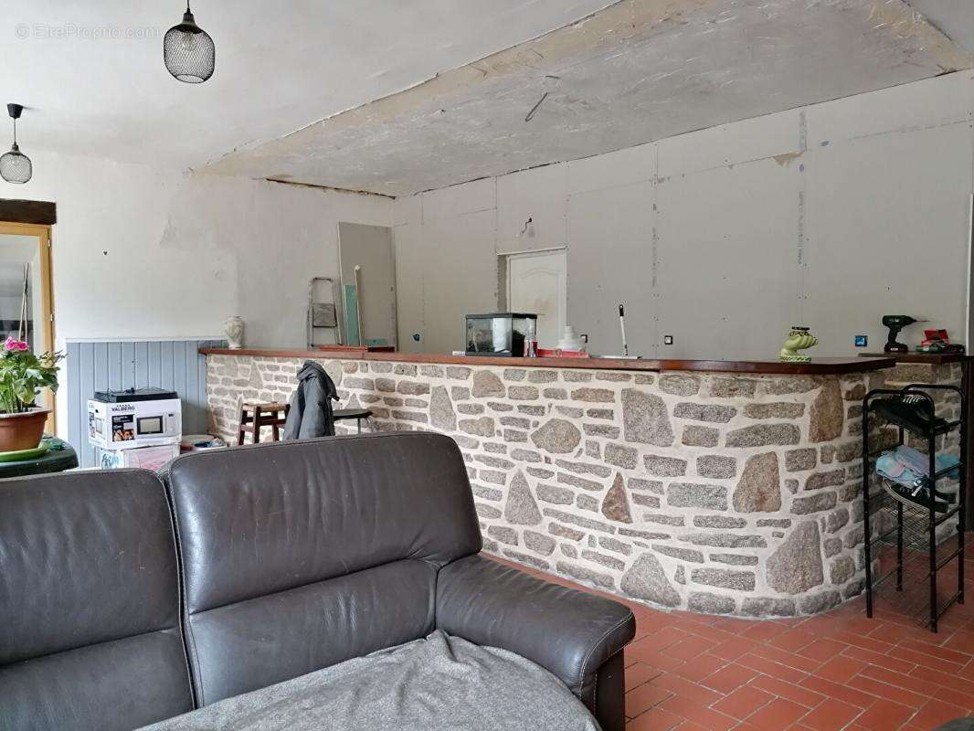 Maison à LA TRINITE-PORHOET
