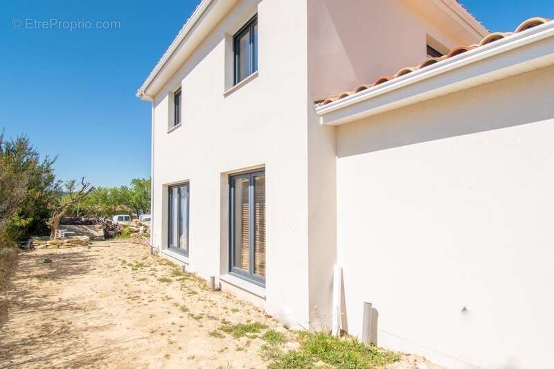 Maison à LE CASTELLET