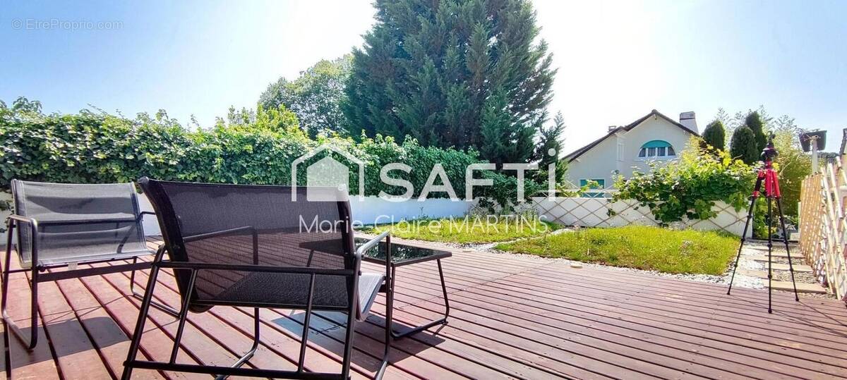 Photo 1 - Maison à CLAMART