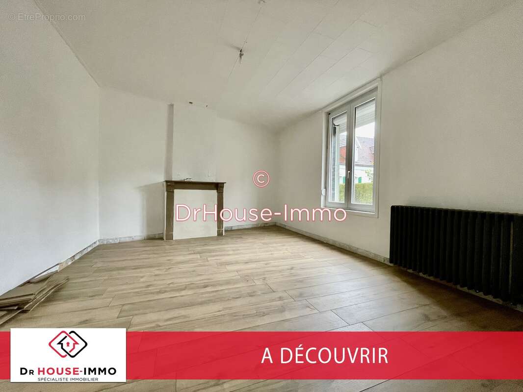 Maison à QUAROUBLE