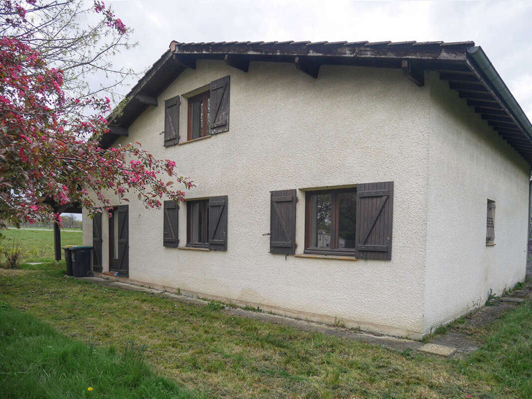 Maison à LEOGNAN