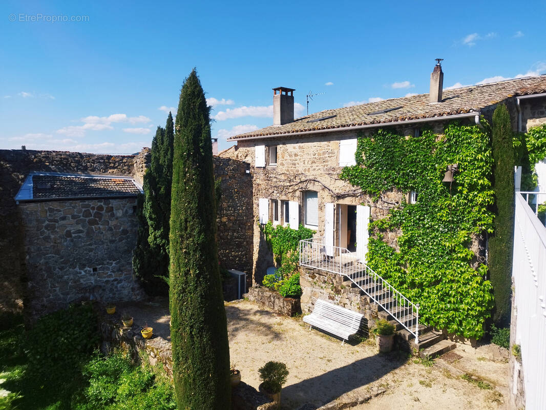 Maison à PEAUGRES