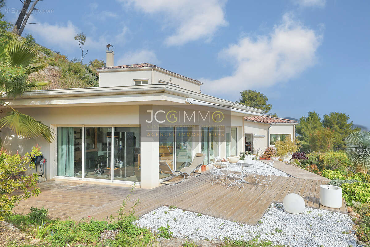 Maison à LA FARLEDE