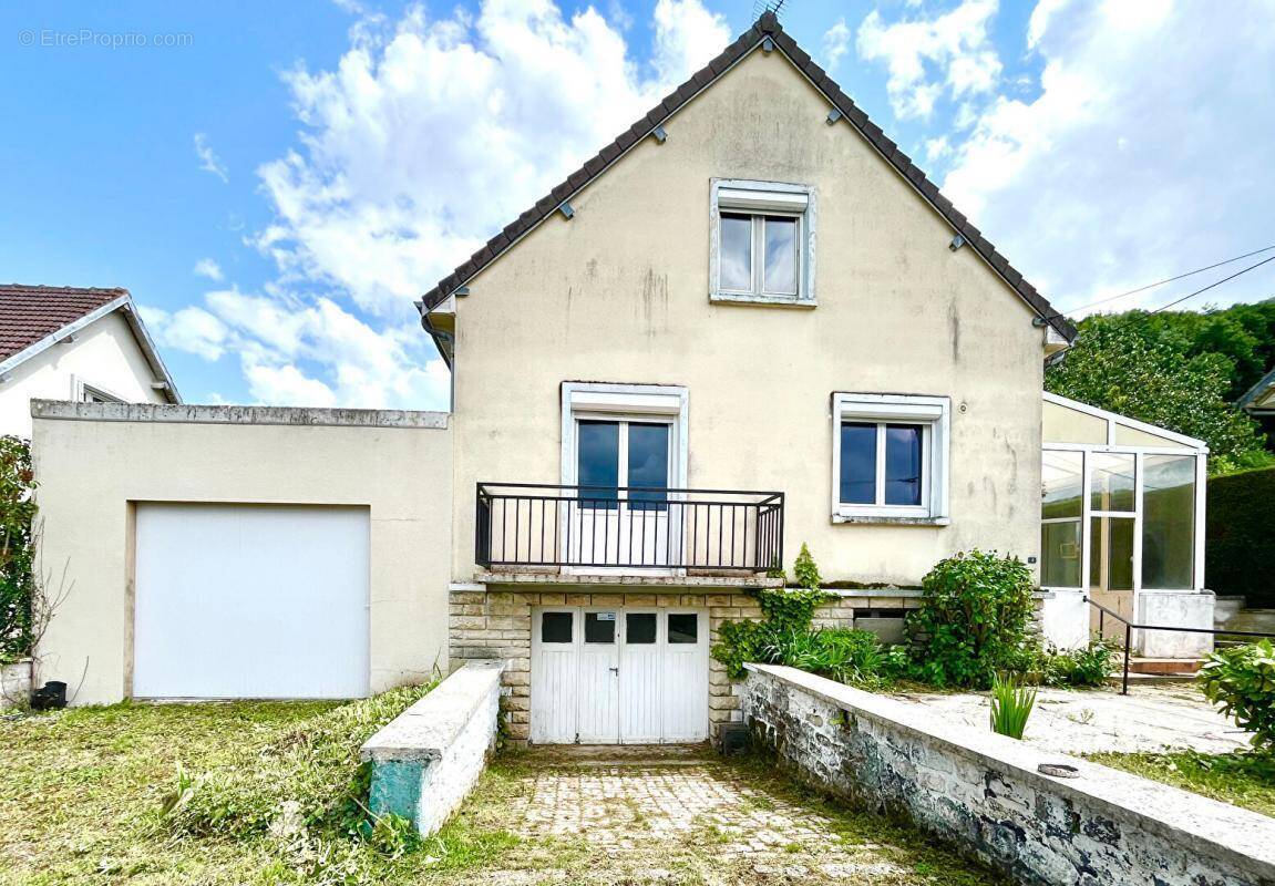 Maison à TRACY-LE-MONT
