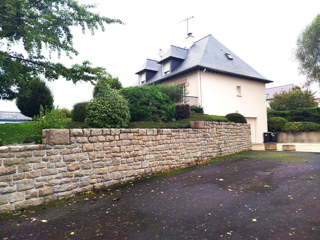 Maison à LECOUSSE