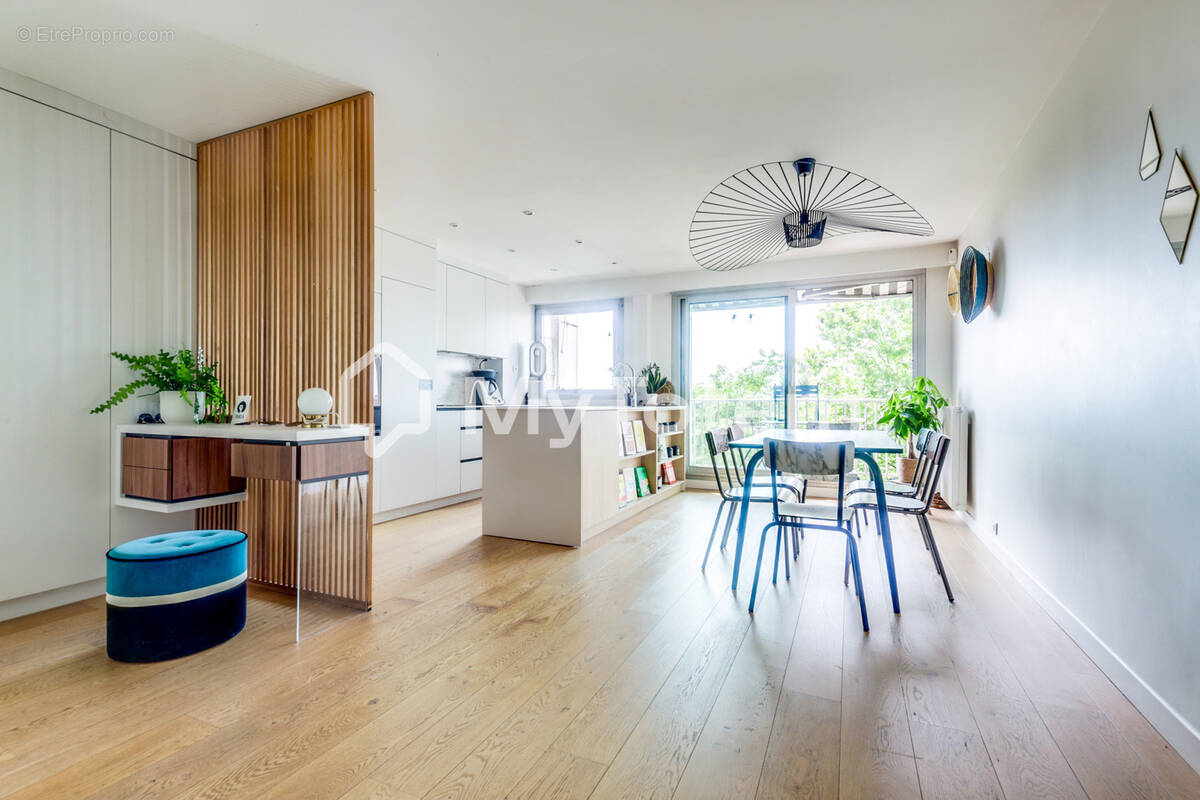 Appartement à PARIS-18E