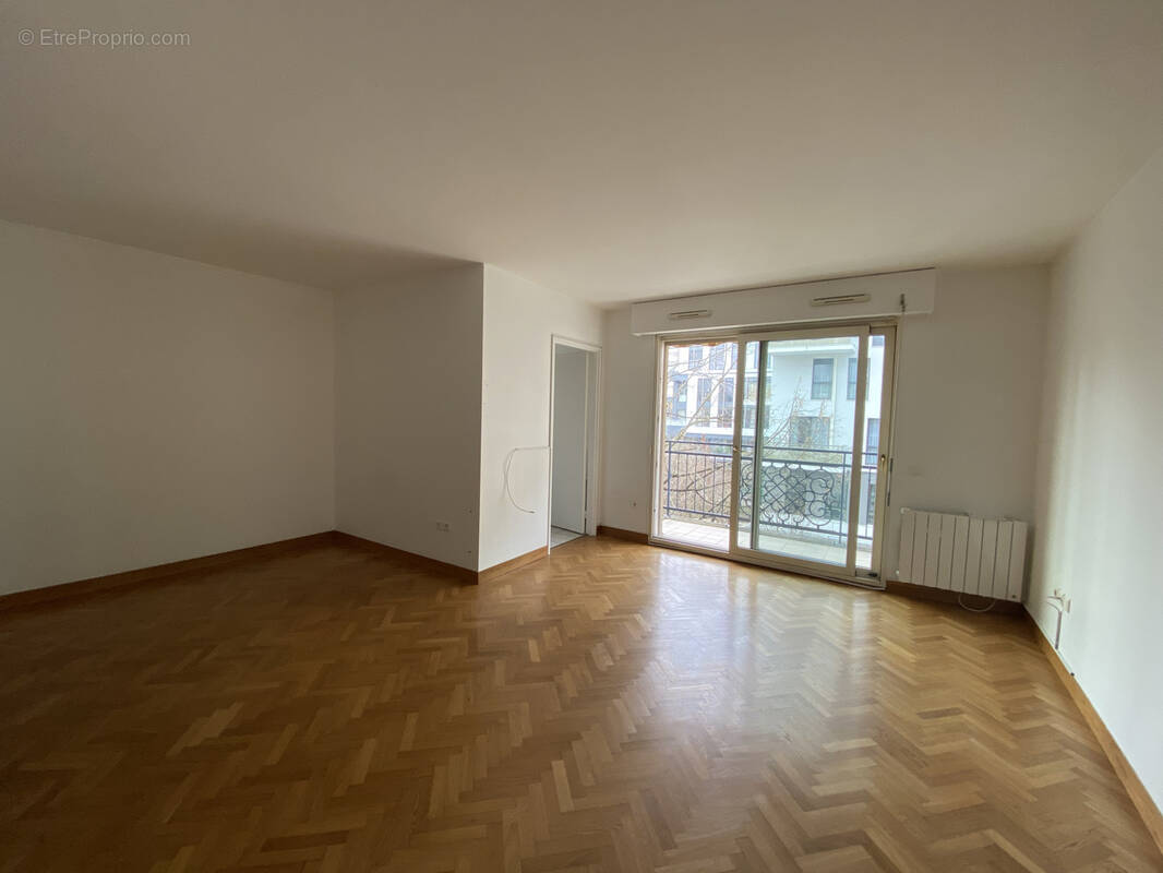 Appartement à ISSY-LES-MOULINEAUX