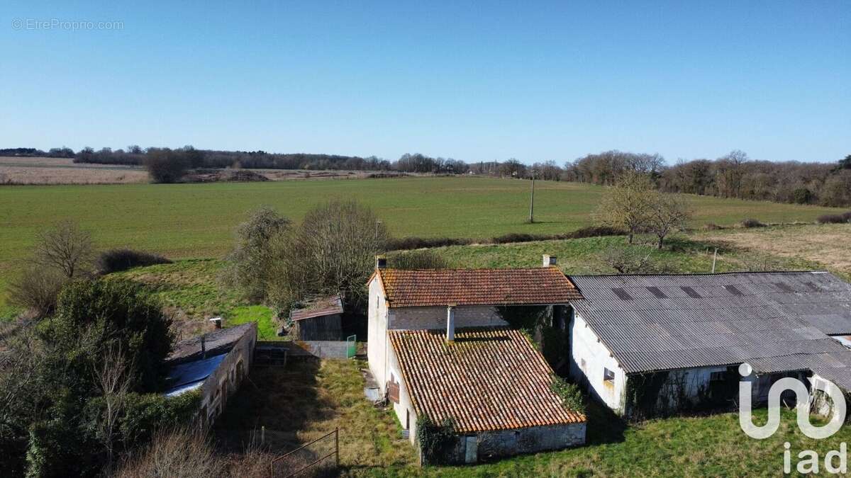Photo 2 - Maison à FLEURE