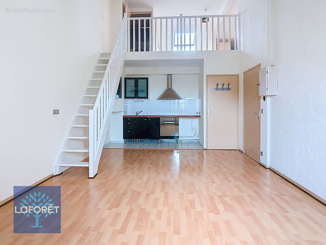 Appartement à MENNECY