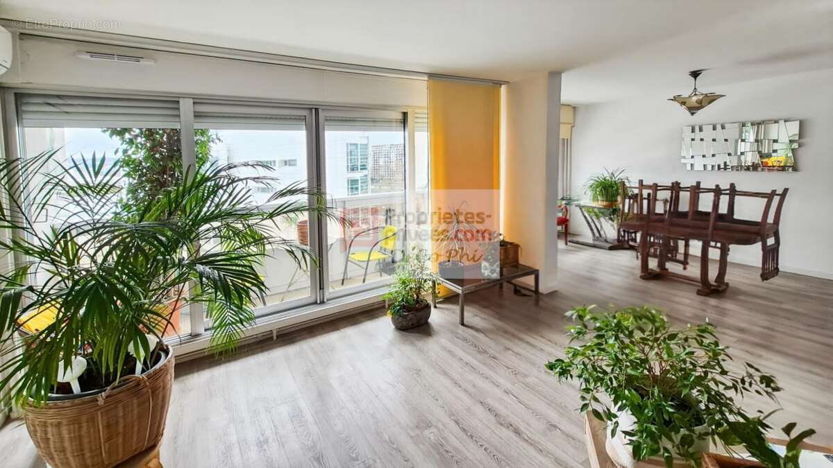 Appartement à PARIS-15E