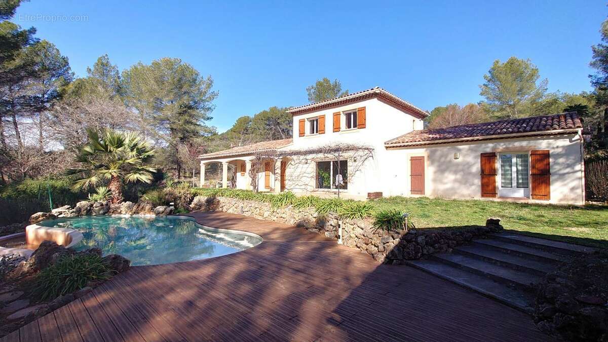 Maison à DRAGUIGNAN