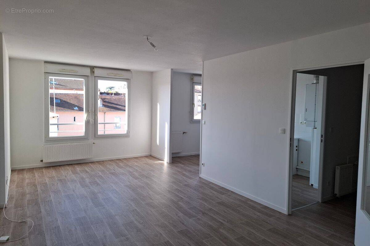 Appartement à OULLINS