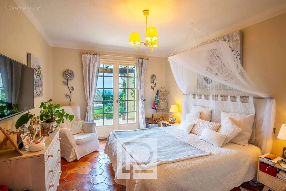 Maison à GRASSE