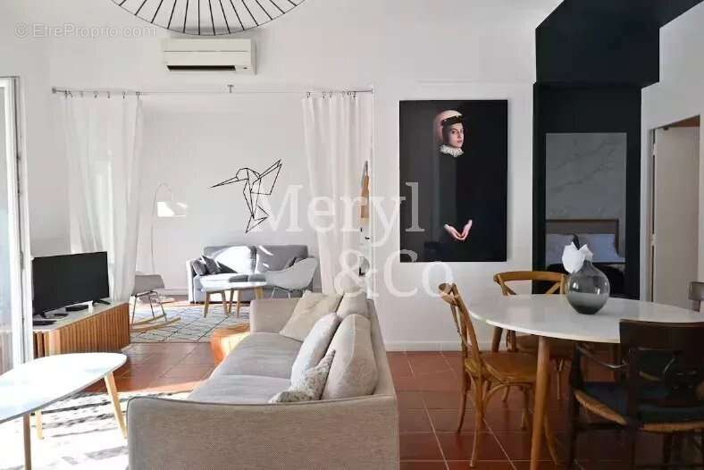 Appartement à MARSEILLE-2E
