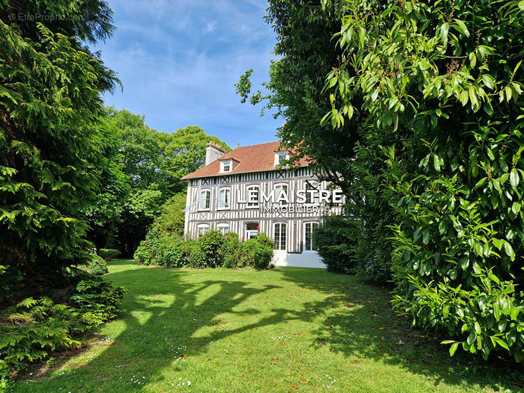 Maison à SAINT-ROMAIN-DE-COLBOSC