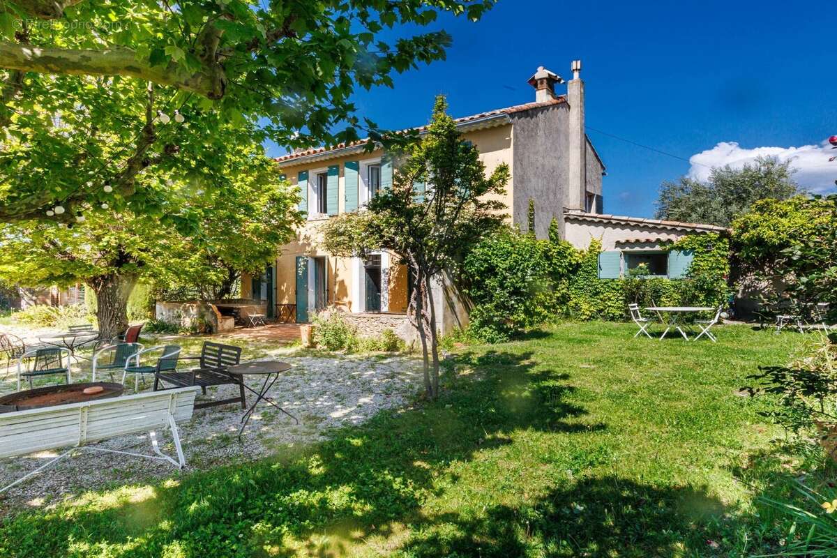 Maison à LE CASTELLET