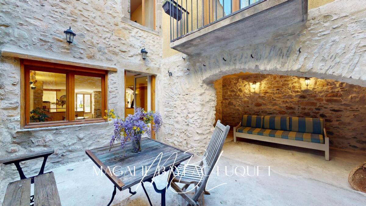 Maison à VILLENEUVE-MINERVOIS