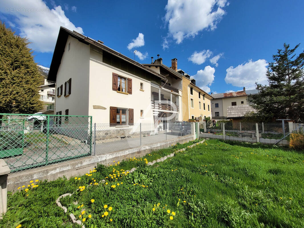 Maison à SAINT-CHAFFREY