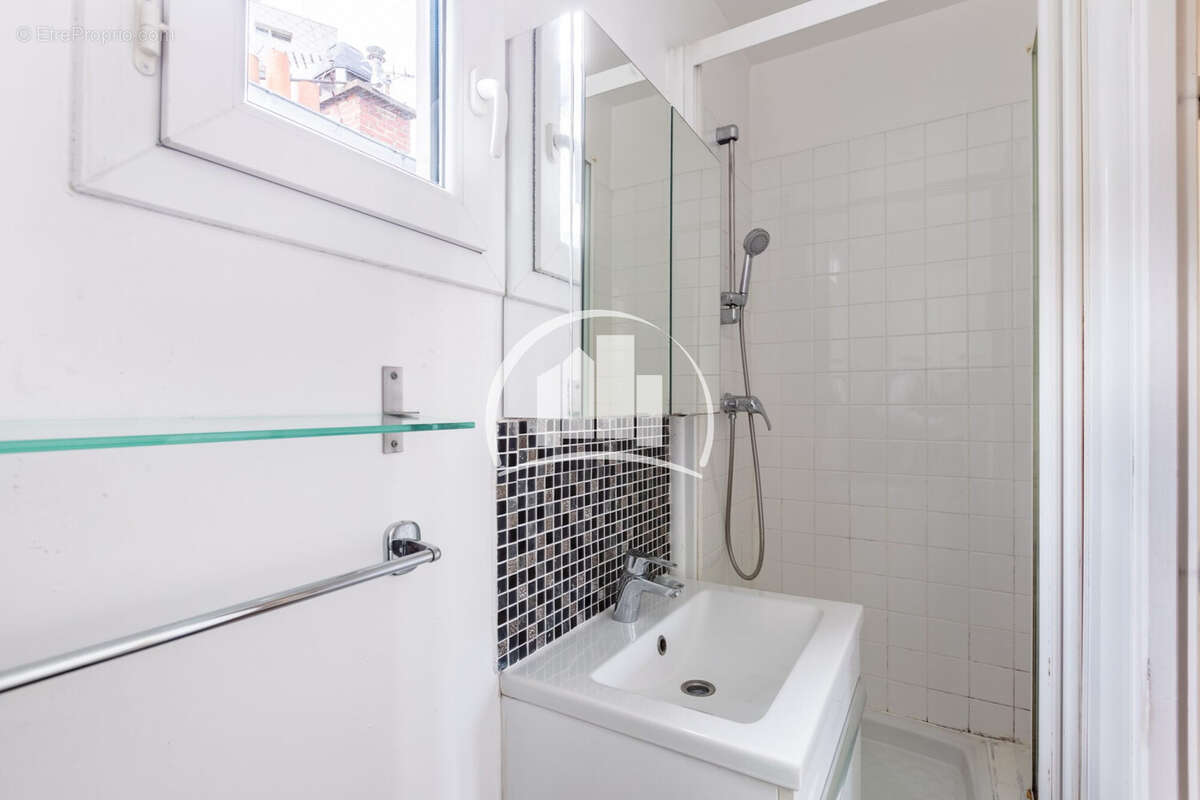 Appartement à PARIS-19E