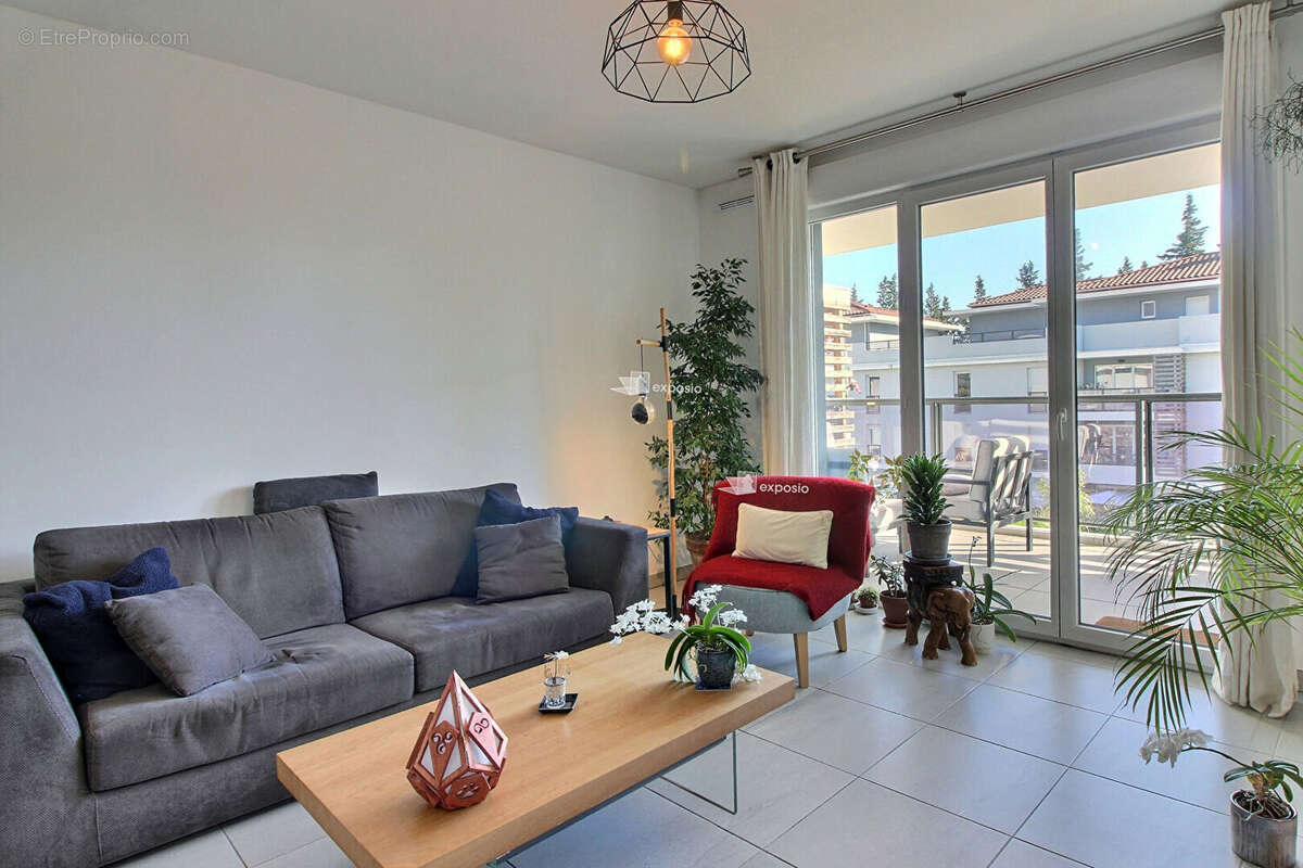 Appartement à MOUGINS