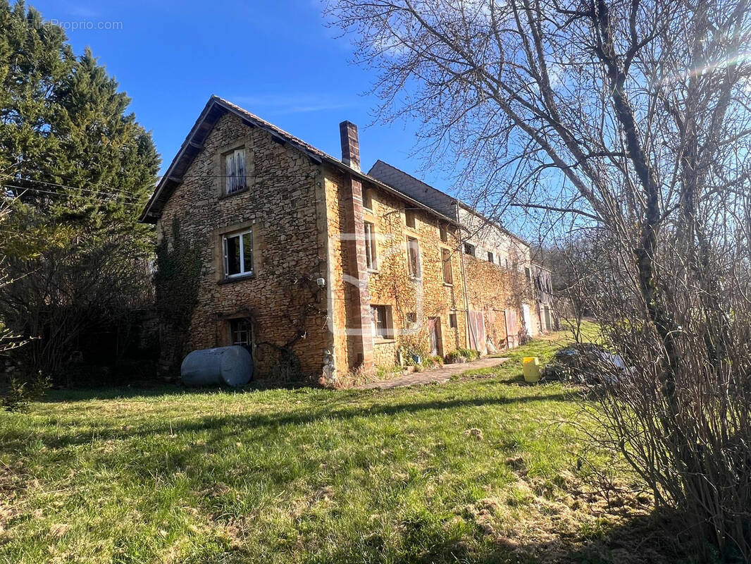 Maison à GOURDON