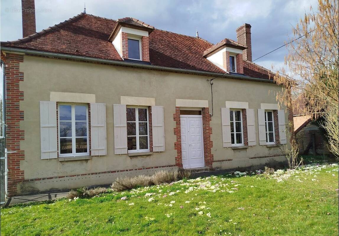 Maison à CHESSY-LES-PRES