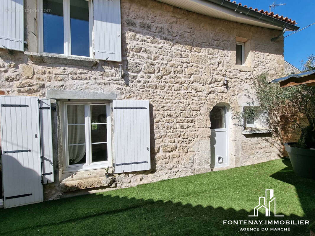 Maison à FONTENAY-LE-COMTE